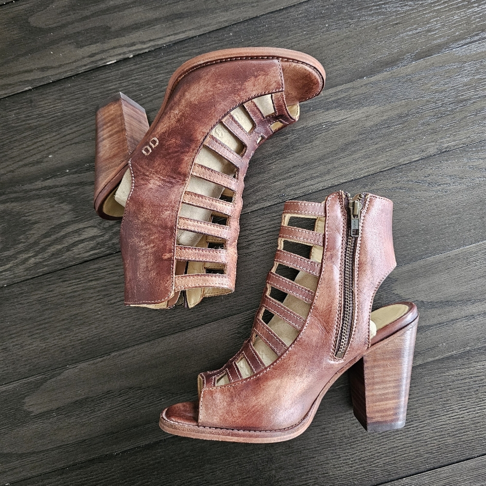 BedStu Occam Sandals In Teak Driftwood - Picture 3 of 9